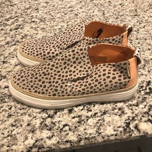 Brand new only wore once. Super cute comfy hey dude slip ons.
